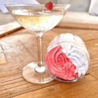 Chantilly-de-douce-champagne-fraise